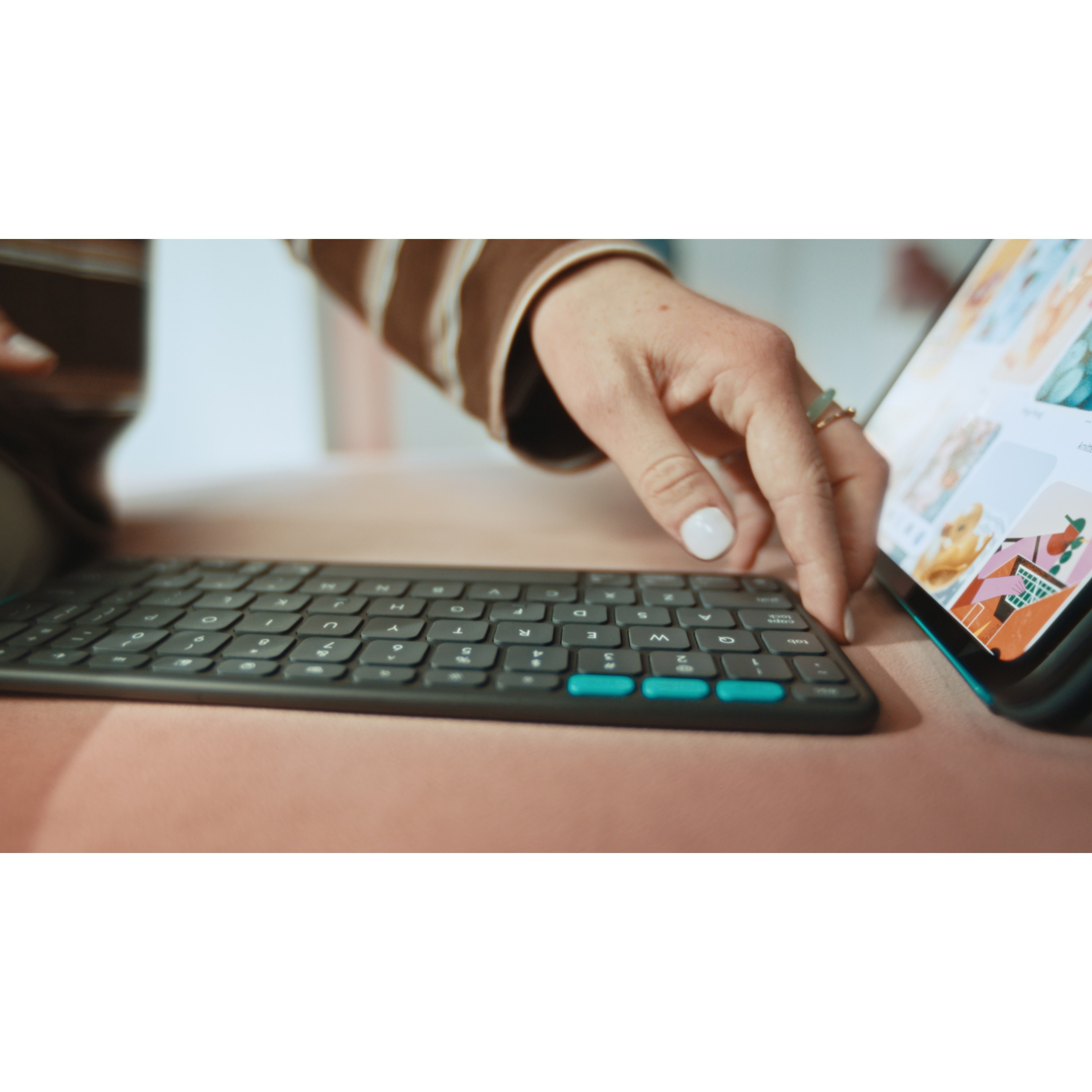Logitech FLIP FOLIO - GRAPHITE-DEU-BT